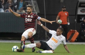 Jnior Urso durante jogo contra o Flamengo, na Arena Corinthians, pelo Brasileiro