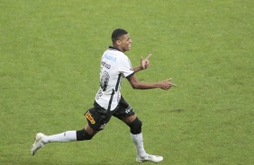 Rodrigo Varanda comemorando seu gol contra o Palmeiras, pelo Paulisto