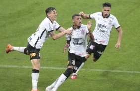 Vital, Varanda e Roni no jogo entre Corinthians e Palmeiras, na Neo Qumica Arena, pelo Paulisto