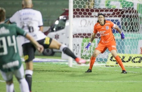 Goleiro Cssio jogando a partida entre Corinthians e Guarani, pelo Paulisto