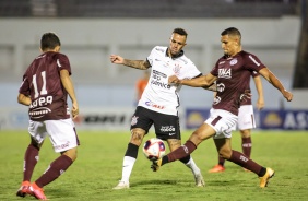 Luan durante jogo entre Corinthians e Ferroviria, na Fonte Luminosa