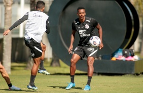 Atacante J no treino preparatrio para jogo entre Corinthians e Huancayo, pela Sul-Americana
