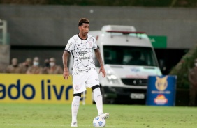 Zagueiro Gil durante partida contra o Cuiab pela 13 rodada do Campeonato Brasileiro