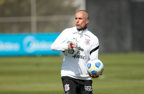 Sylvinho durante treino do Corinthians em preparao para duelo contra o Flamengo