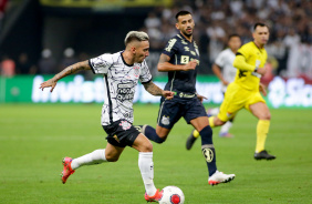 Gustavo Silva em derrota do Corinthians para o Santos nesta quarta-feira