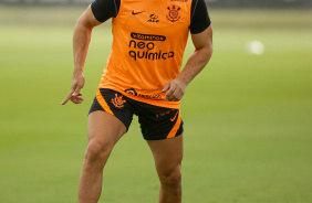 Giuliano durante treino do Corinthians