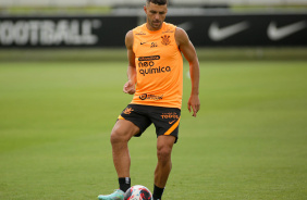 Jnior Moraes durante treino do Corinthians