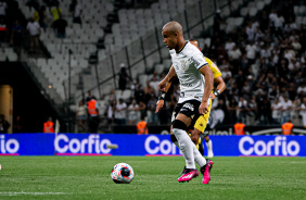Pedrinho fez sua estreia com a camisa do Corinthians