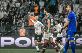 Guedes comemorando gol durante a vitria do Corinthians contra o Fluminense