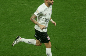 Renato Augusto participa da vitria contra o Fluminense