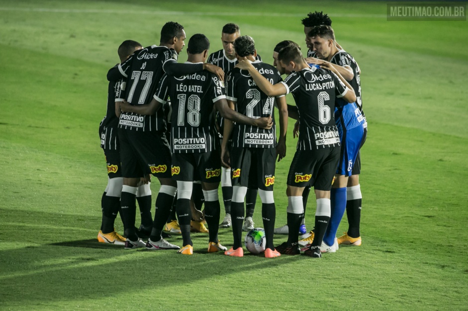 Elenco do Corinthians na partida contra o RB Bragantino, pelo Brasileiro