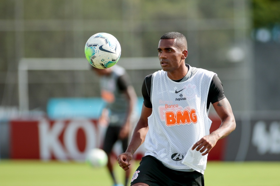 Zagueiro Marllon no primeiro treino depois da derrota para o Santos, pelo Brasileiro 2020
