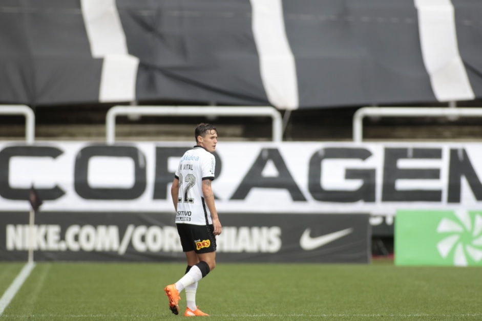 Mateus Vital no jogo contra a Ponte Preta, na Neo Qumica Arena, pelo Campeonato Paulista