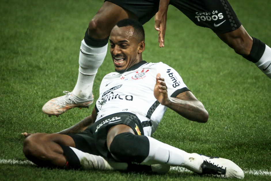 Raul Gustavo anotou o ltimo gol do Corinthians contra a Inter de Limeira, pelo Paulisto