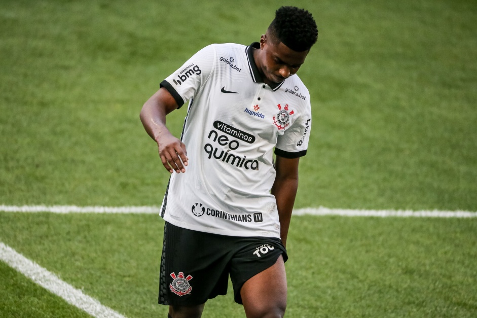 Jemerson atuou no Corinthians em 2020 e atualmente defende o Atltico Mineiro