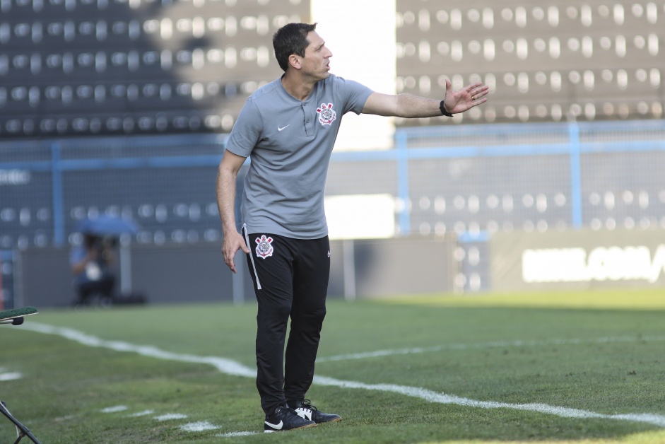 Diogo Siston comanda o Corinthians Sub-20 no Paulista