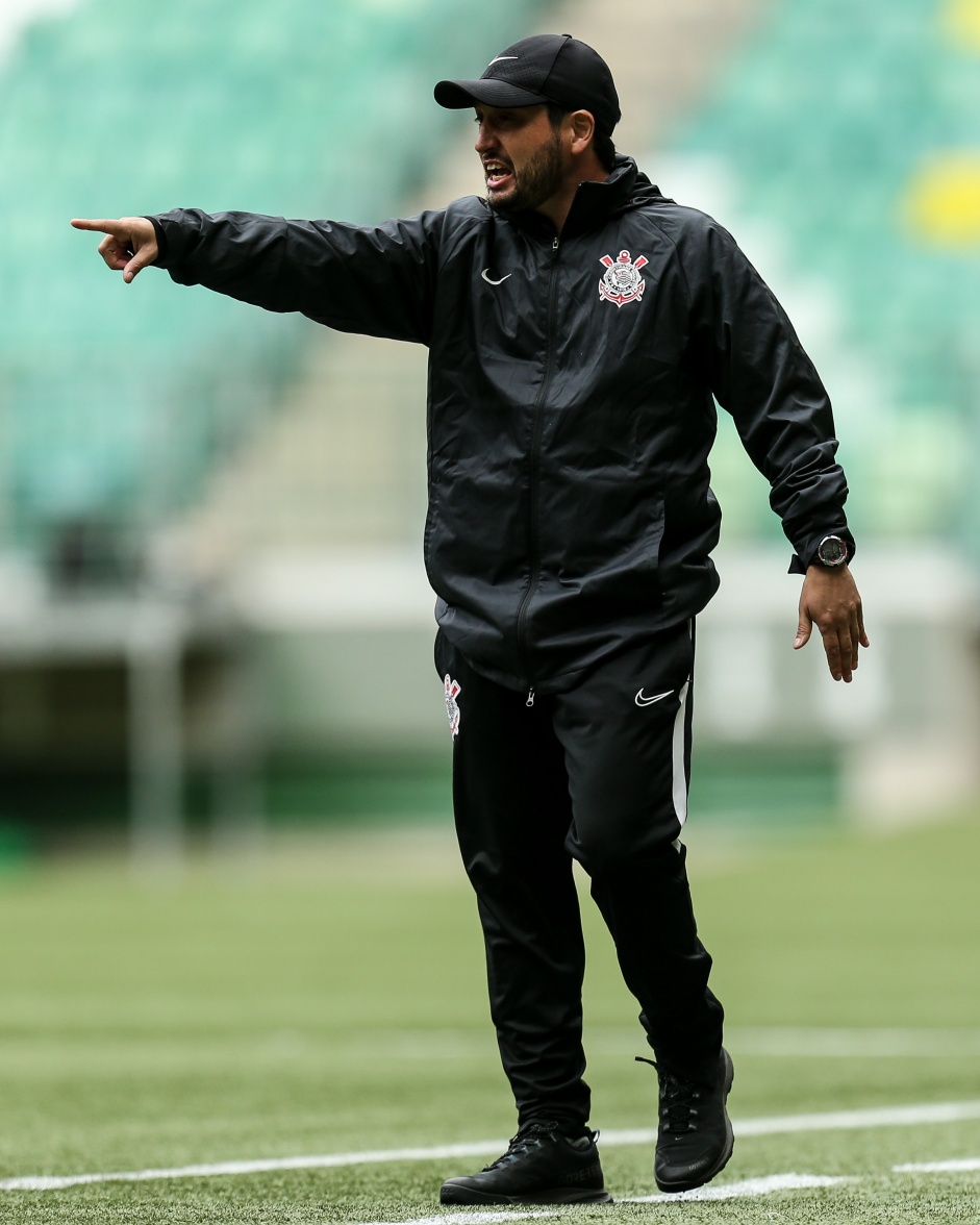 Arthur Elias comandou o empate entre Corinthians e Palmeiras pelo Campeonato Paulista Feminino