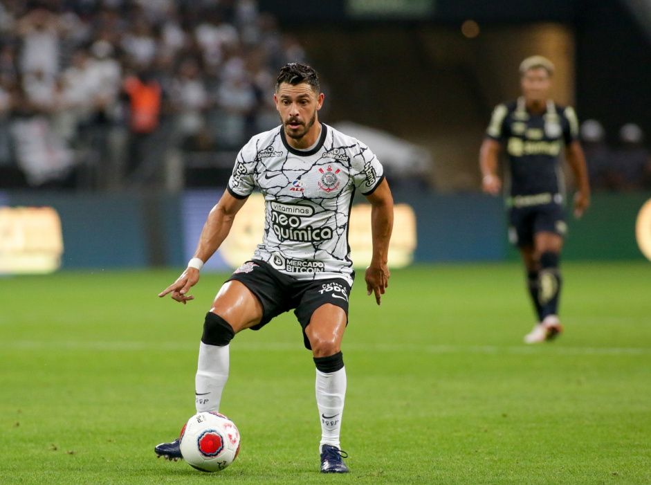 Giuliano em derrota do Corinthians para o Santos na noite desta quarta-feira
