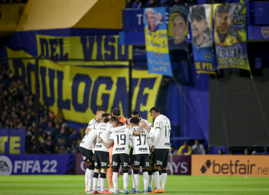 Titulares do Corinthians antes da bola rolar contra o Boca Juniors