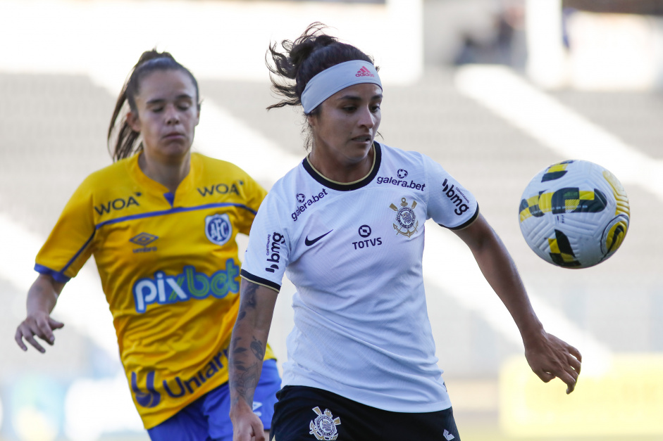 Lia deixa o Corinthians e acaba com lista de jogadoras estrangeiras do elenco feminino