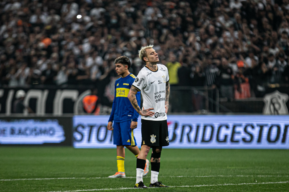 Rger Guedes em jogo do Corinthians contra o Boca Juniors pela Libertadores