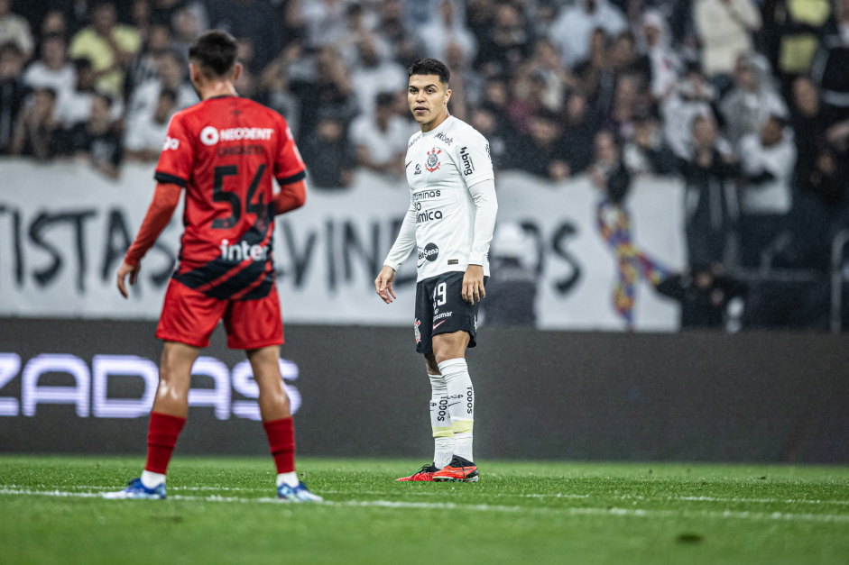Roni no confronto entre Corinthians e Athletico-PR pelo Brasileiro