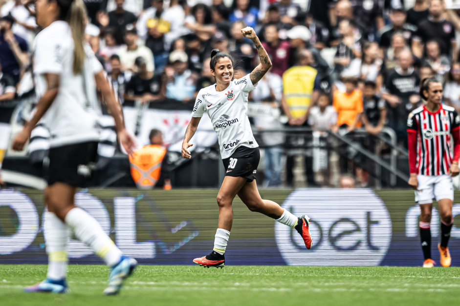 Jaqueline exaltou a temporada histrica do Corinthians Feminino